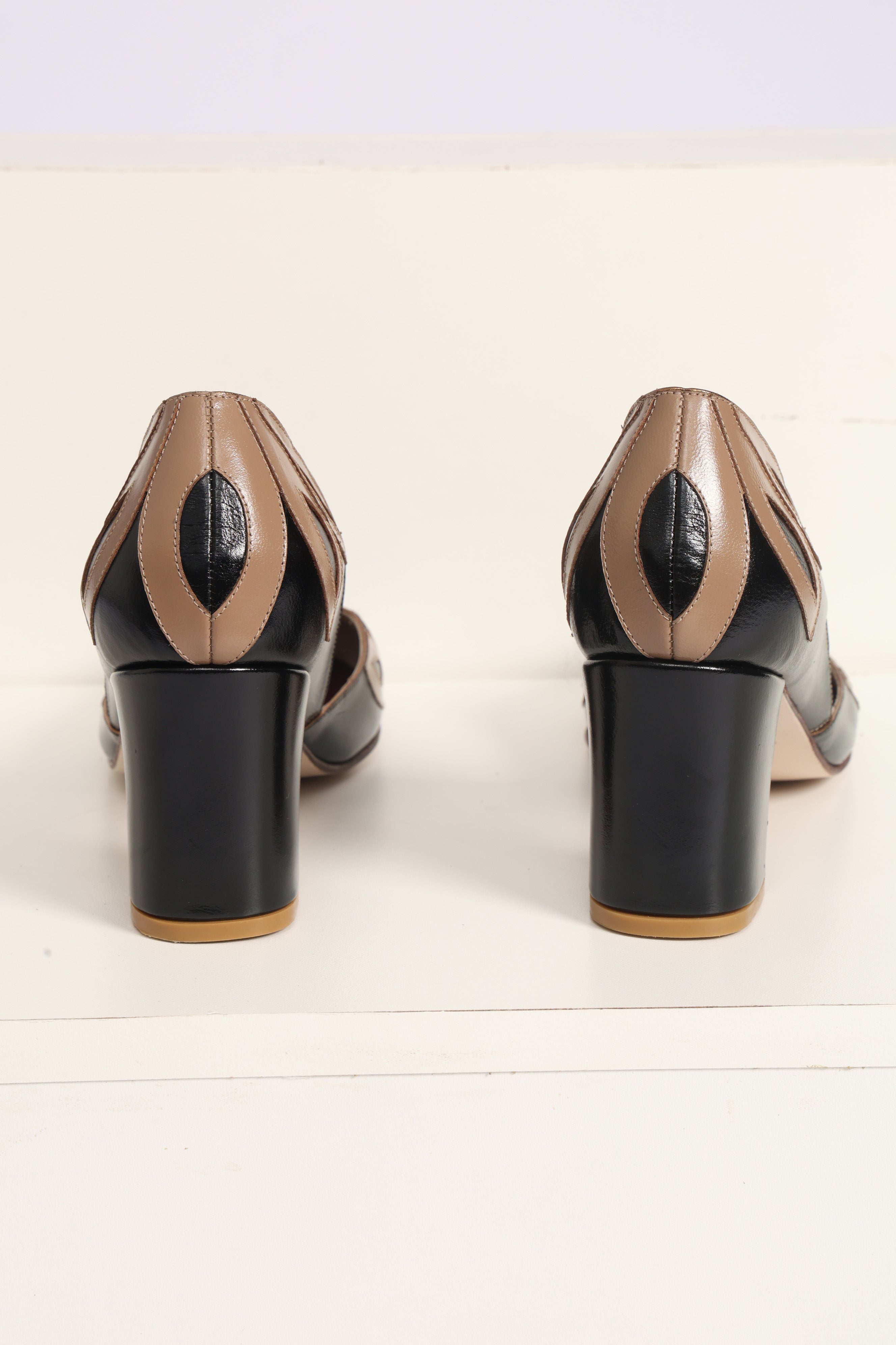 Sapato Boneca Juliana Preto c/ Fendi