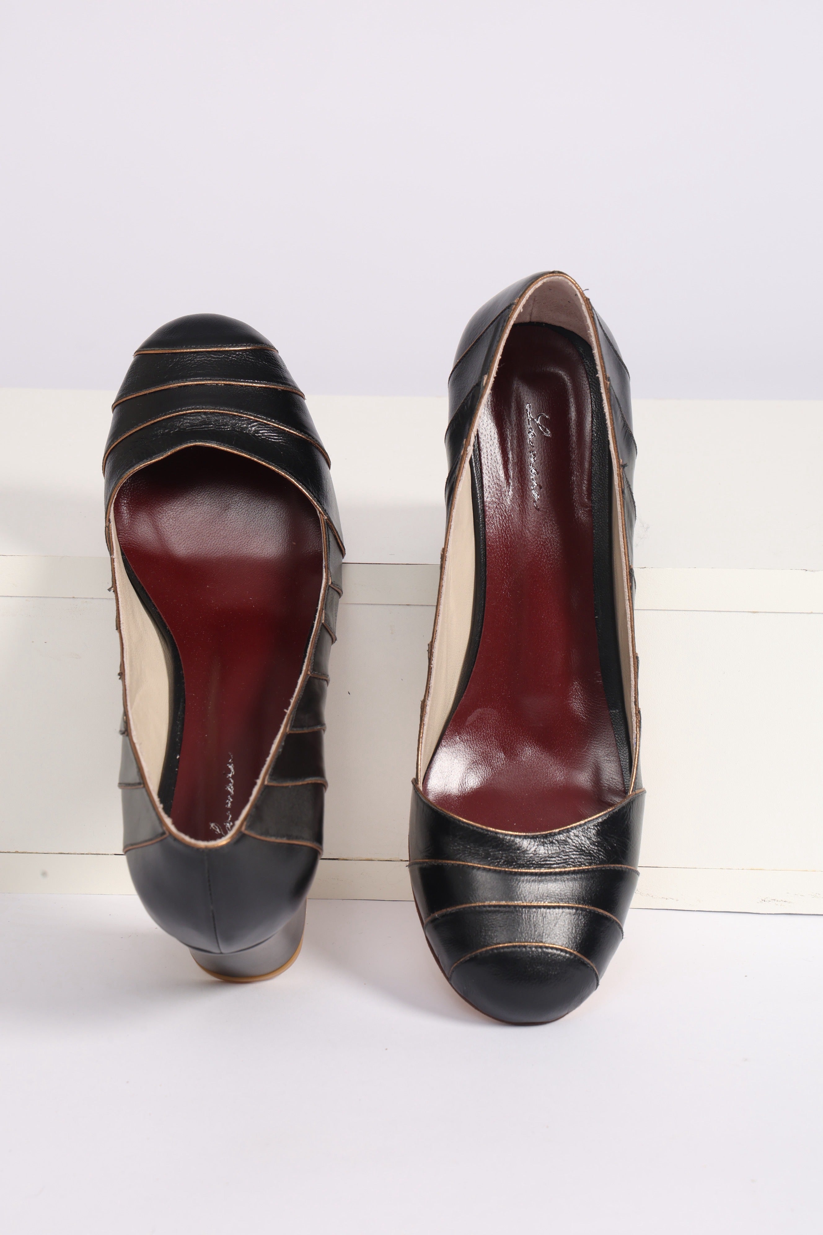Sapato Alessandra Preto c/ Ouro