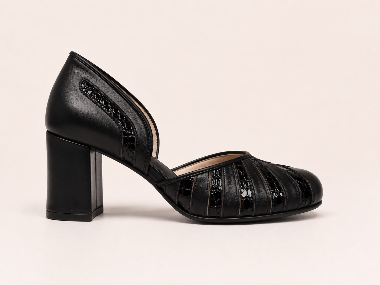 Sapato Jana em Couro Legítimo em Preto - Detalhes em Croco
