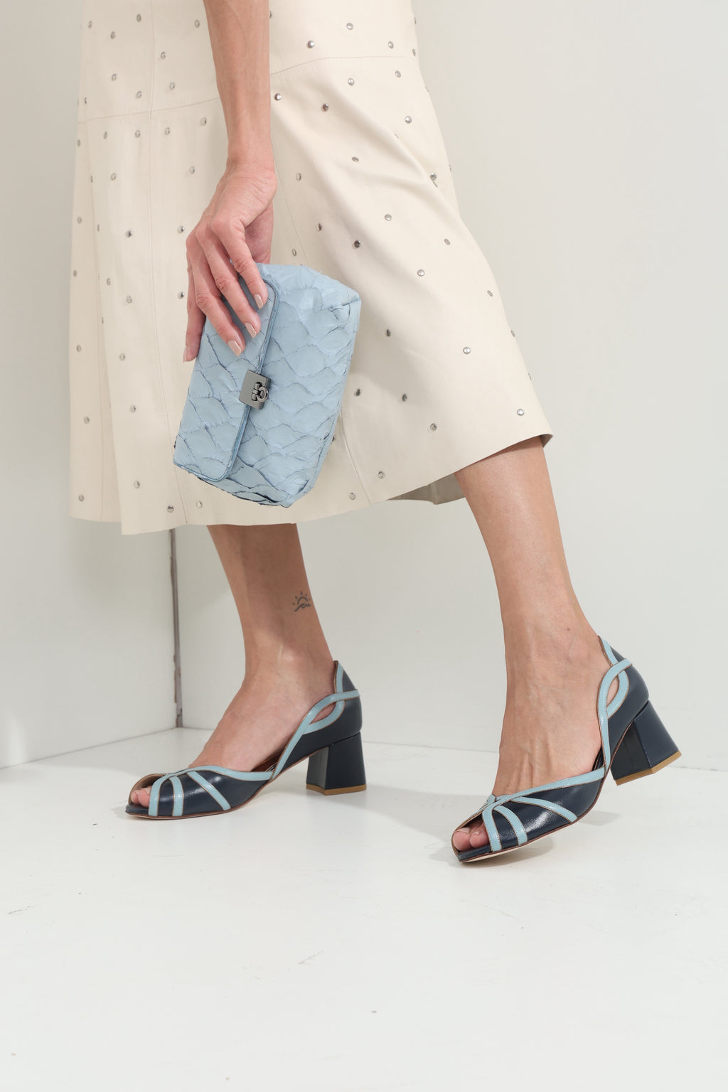 Peep Toe Wal Azul Marinho Bicolor