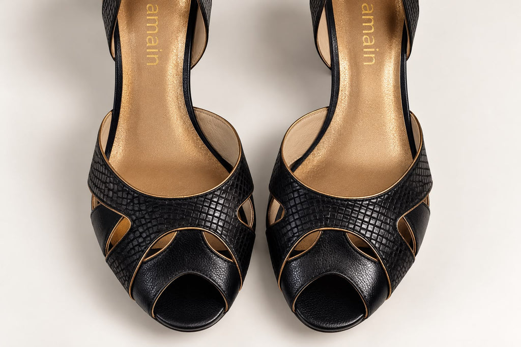 Peep Toe Simone em Couro Legítimo Preto - Detalhes em Leazar