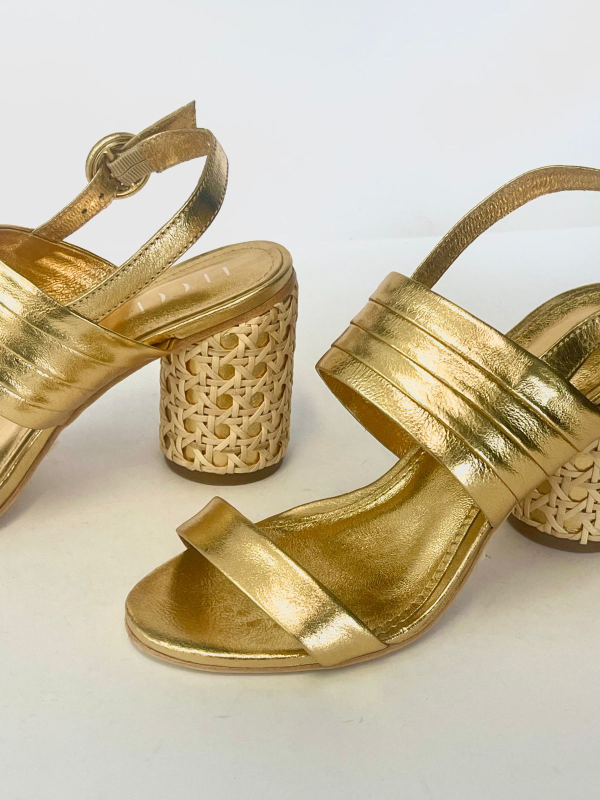 LUZIA-OURO-38