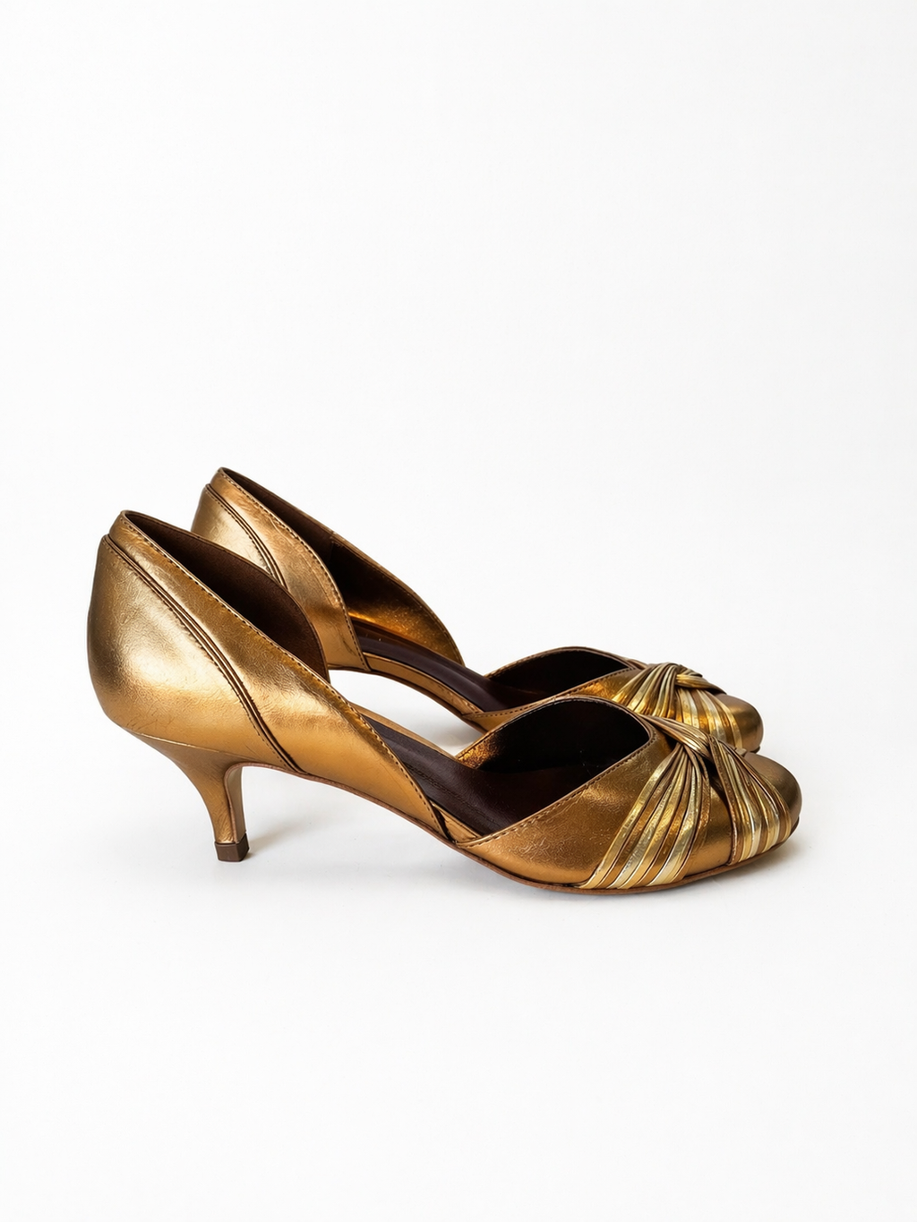 Sapato Paola Salto Fino Ouro Velho