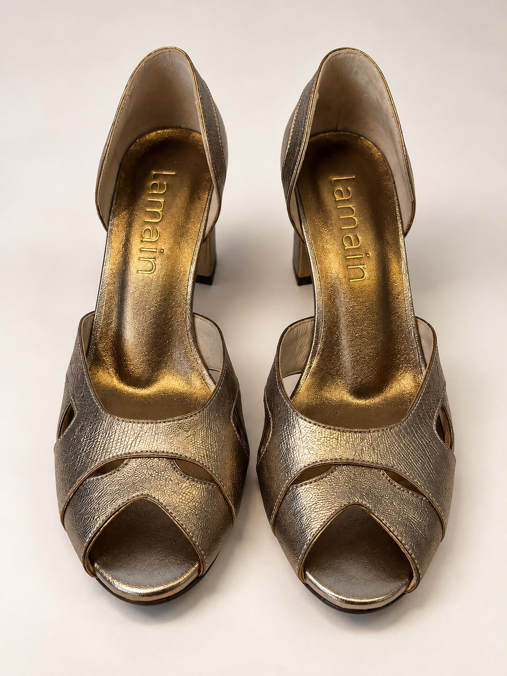 Peep Toe Simone em Couro Legítimo Prata Velho - Detalhes em Piton