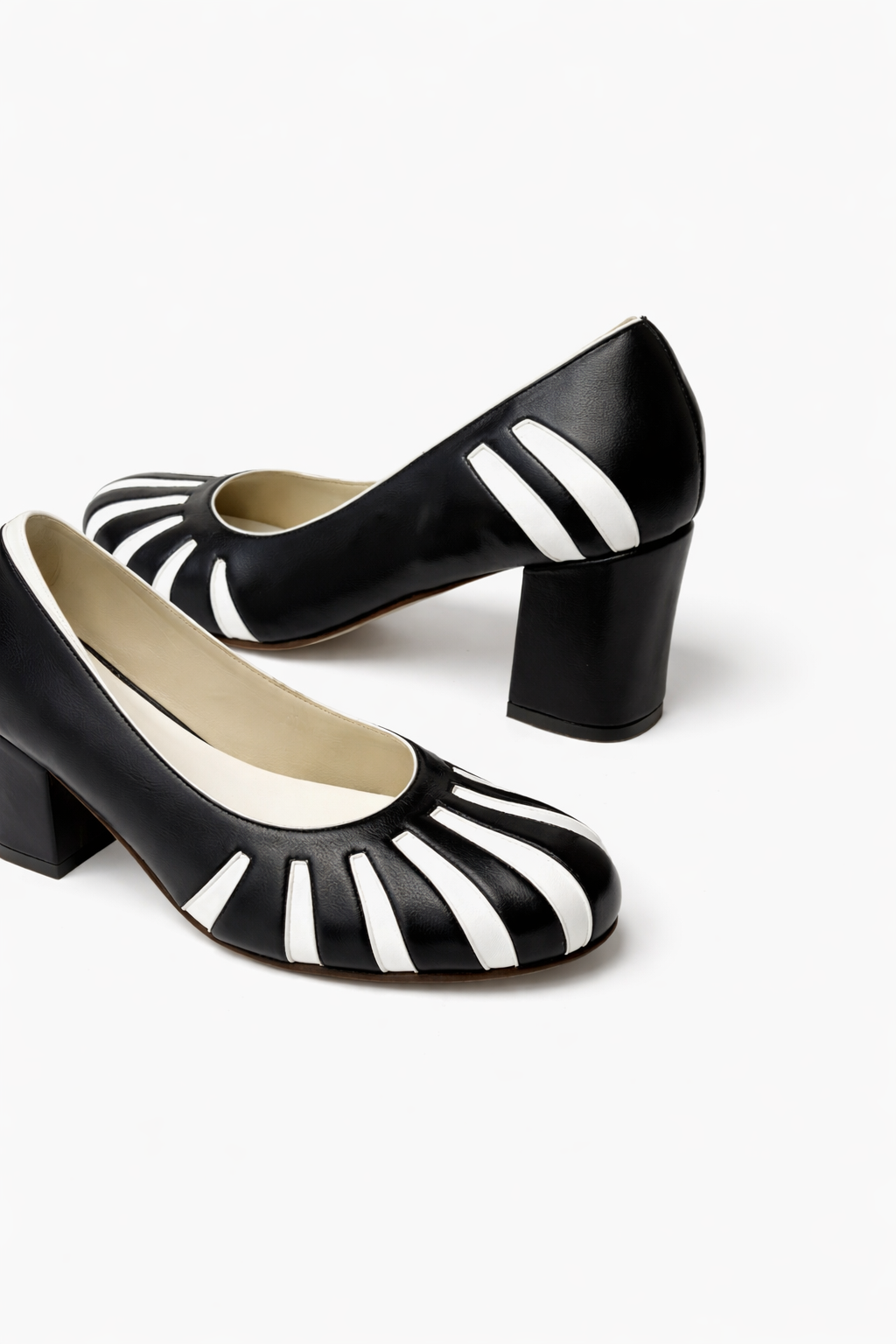 Sapato Fani Preto e Branco
