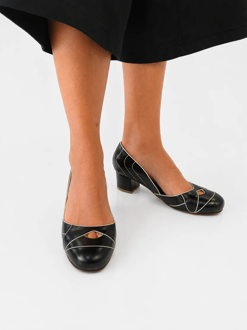 Sapato Boneca Zara Preto c/ Off White