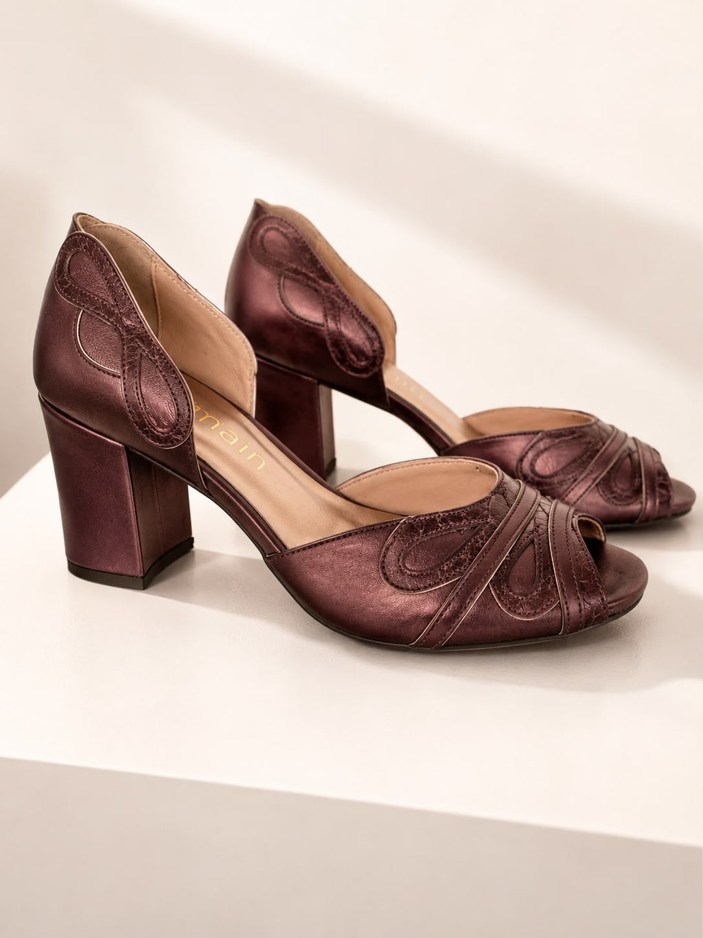 Peep Toe Tina em Couro Legítimo Bronze - Detalhes em Escamalas