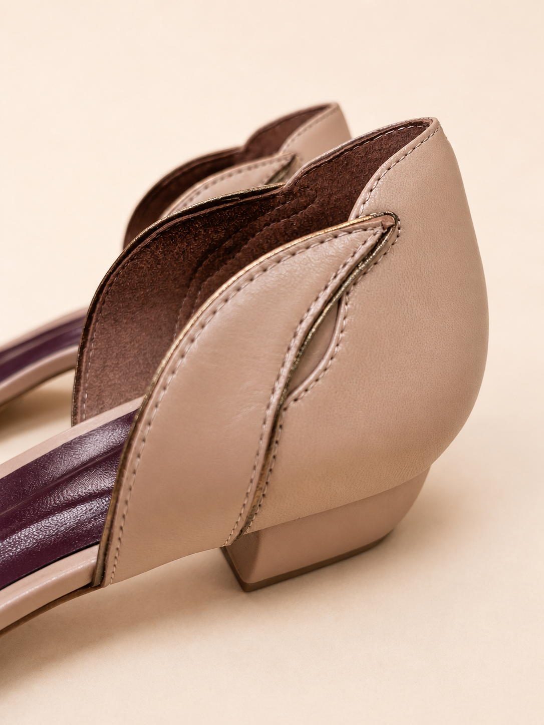 Peep Toe Deise em Couro Legítimo Nude - Salto Baixo