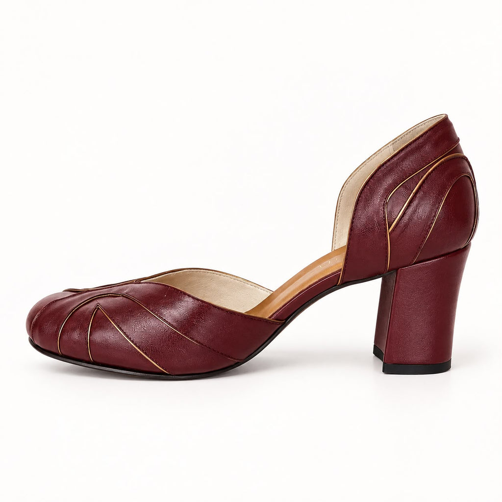 Scarpin Gaia — Couro Vinho com Detalhes em Ouro Velho