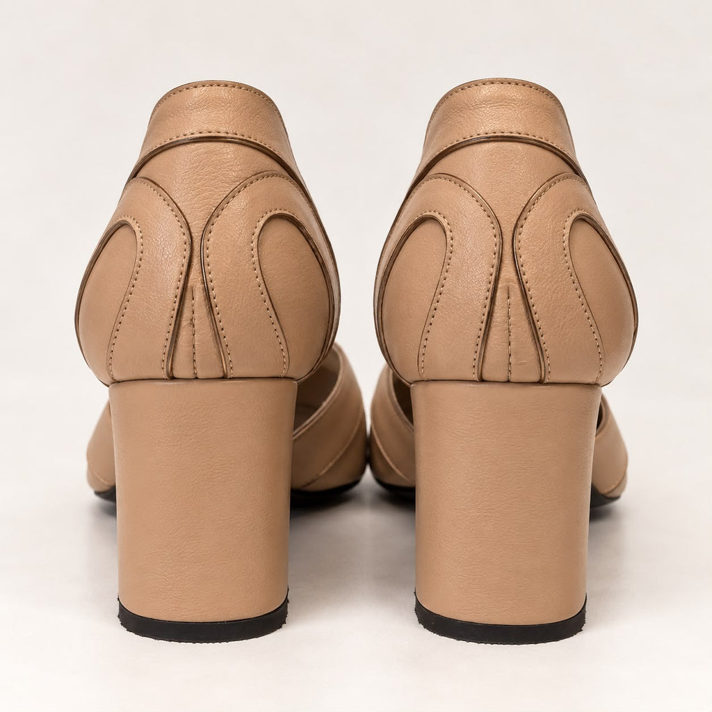 Scarpin Gaia — Couro nude com Detalhes em Ouro Velho
