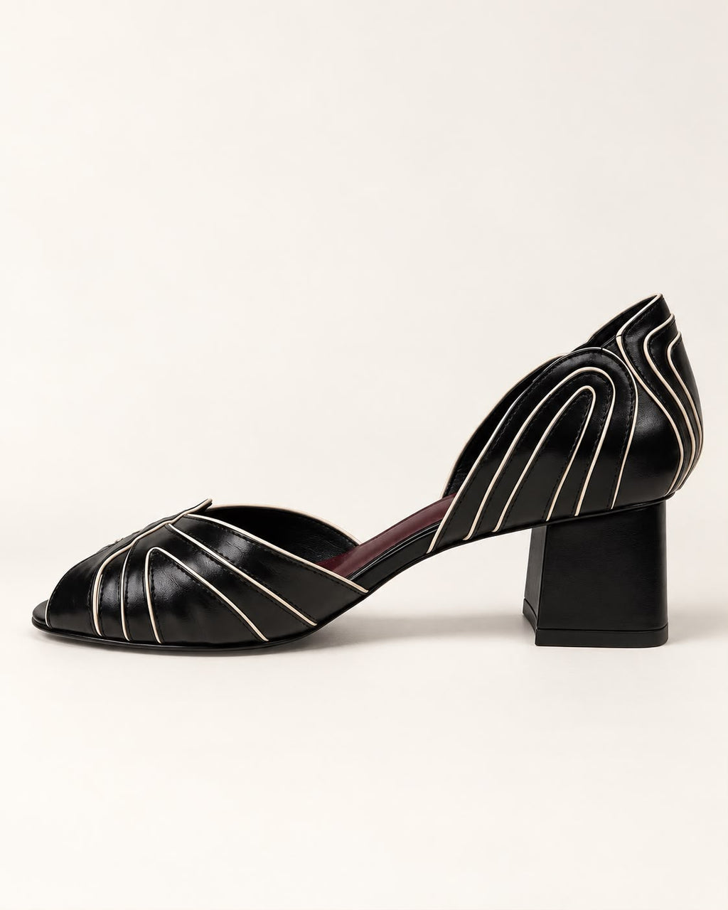 Peep Toe Paula em Couro Legítimo Preto - Detalhes em Off White