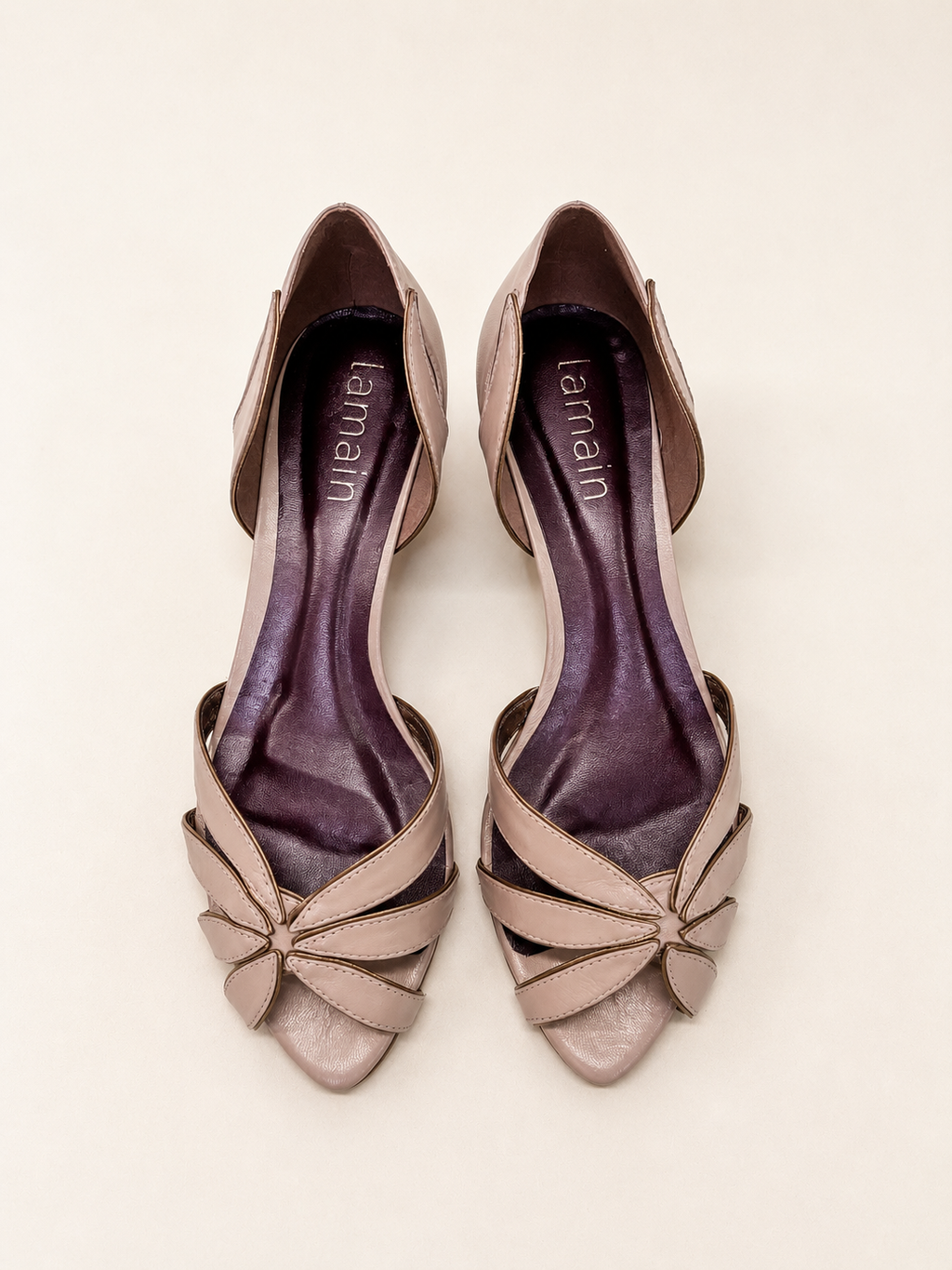 Peep Toe Deise em Couro Legítimo Nude - Salto Baixo