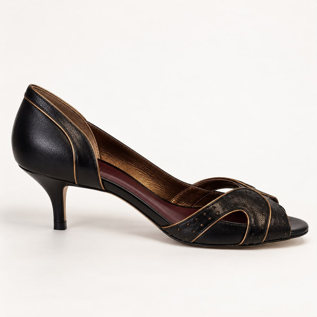 Peep Toe Cecília em Couro Legítimo Preto - Detalhes em Ouro Velho