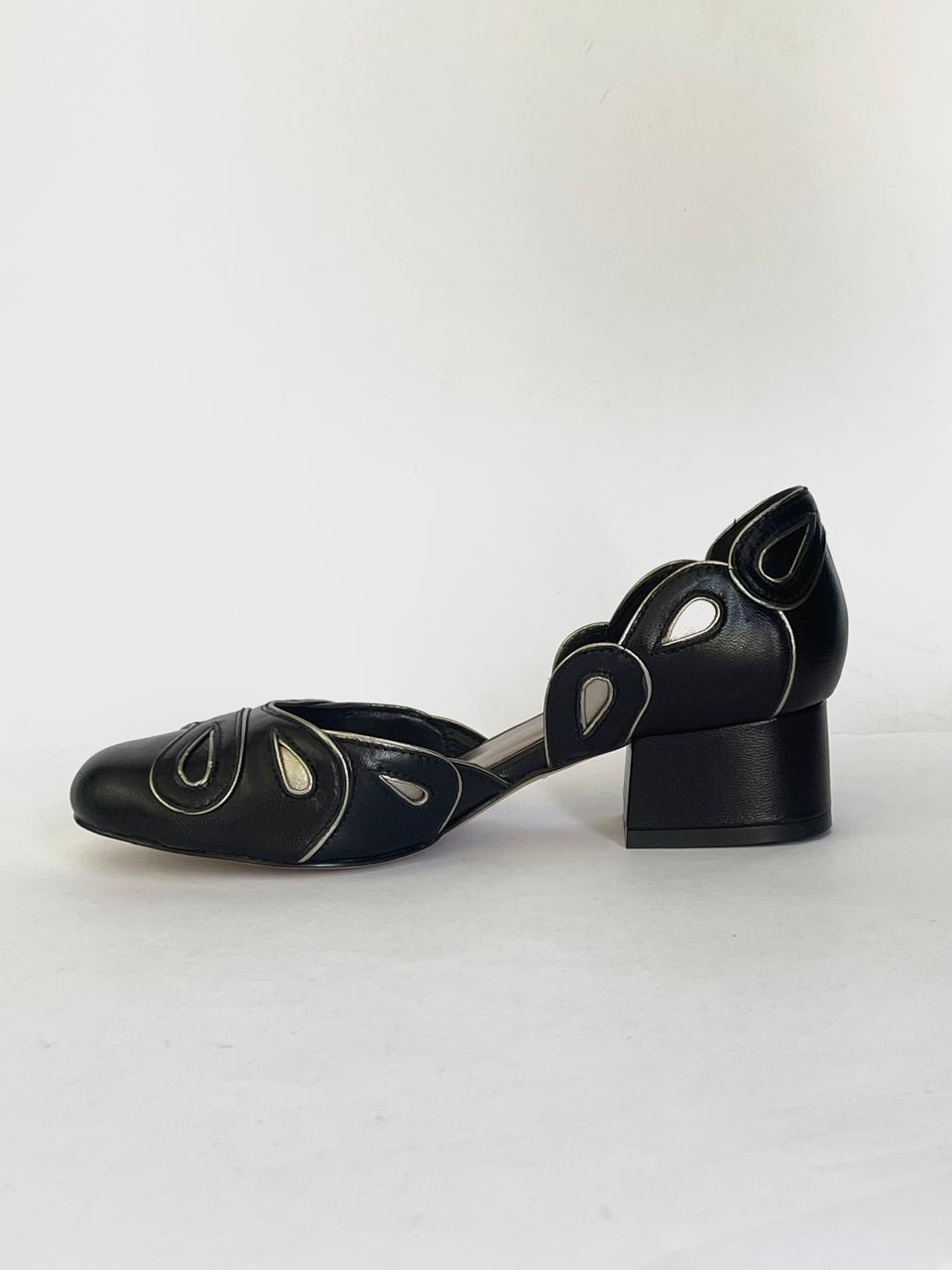 Daisy Low-Heel Shoes Black