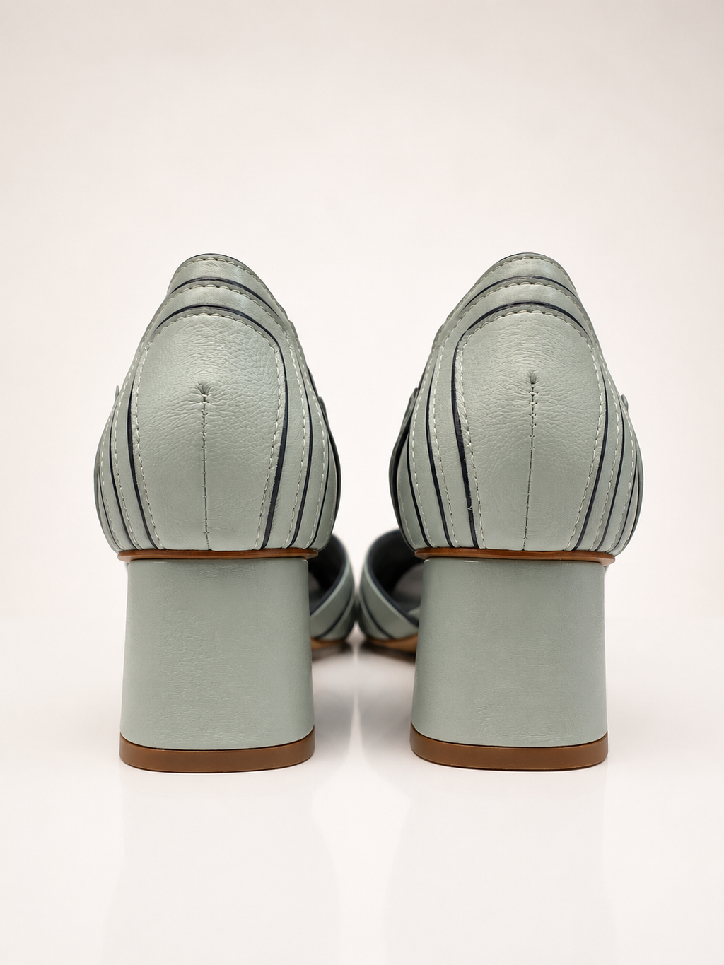 Peep Toe Paula Azul Nuvem c/ Marinho