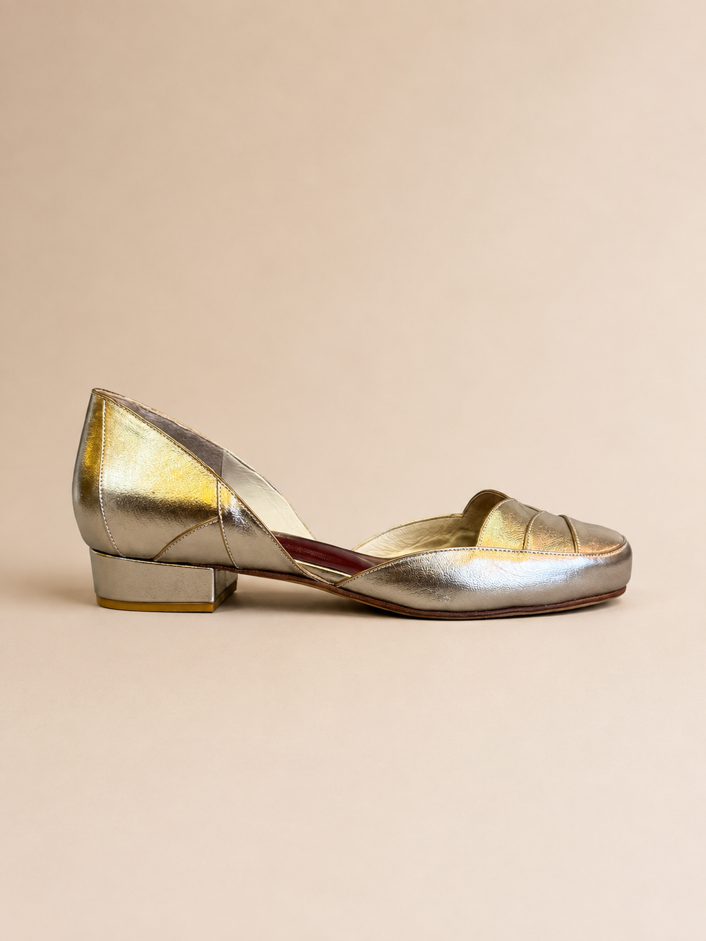 Mocassim Hilda em Prata Velho - Detalhes em Ouro Velho Salto Baixo