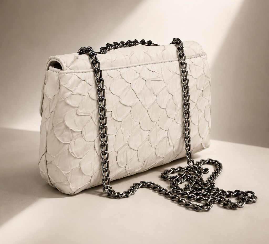 Bolsa Bia Off White Pirarucu