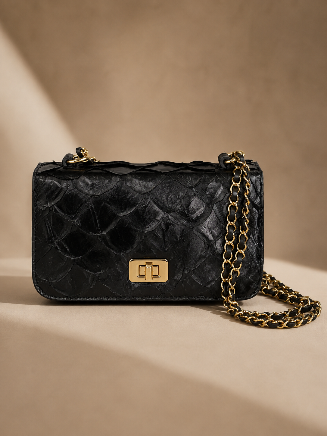 Francis Pirarucu Black Bag