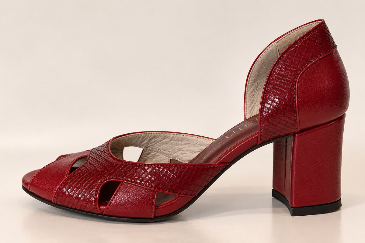 Peep Toe Simone em Couro Legítimo Vermelho - Detalhes em Leazar