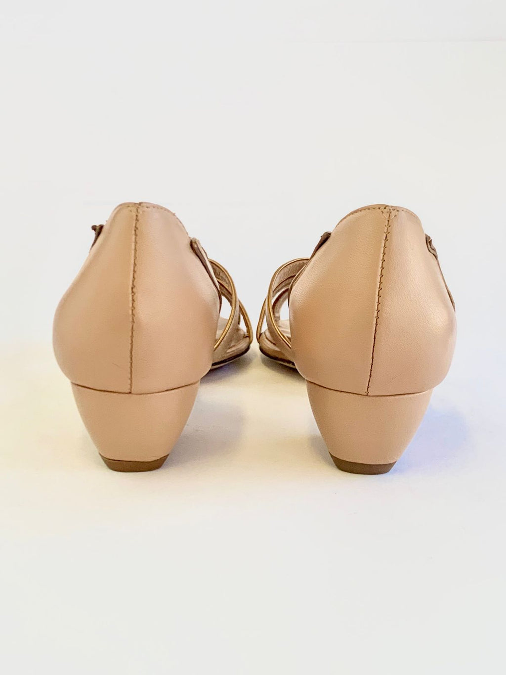 Peep Toe Deise em Couro Legítimo Nude - Salto Baixo