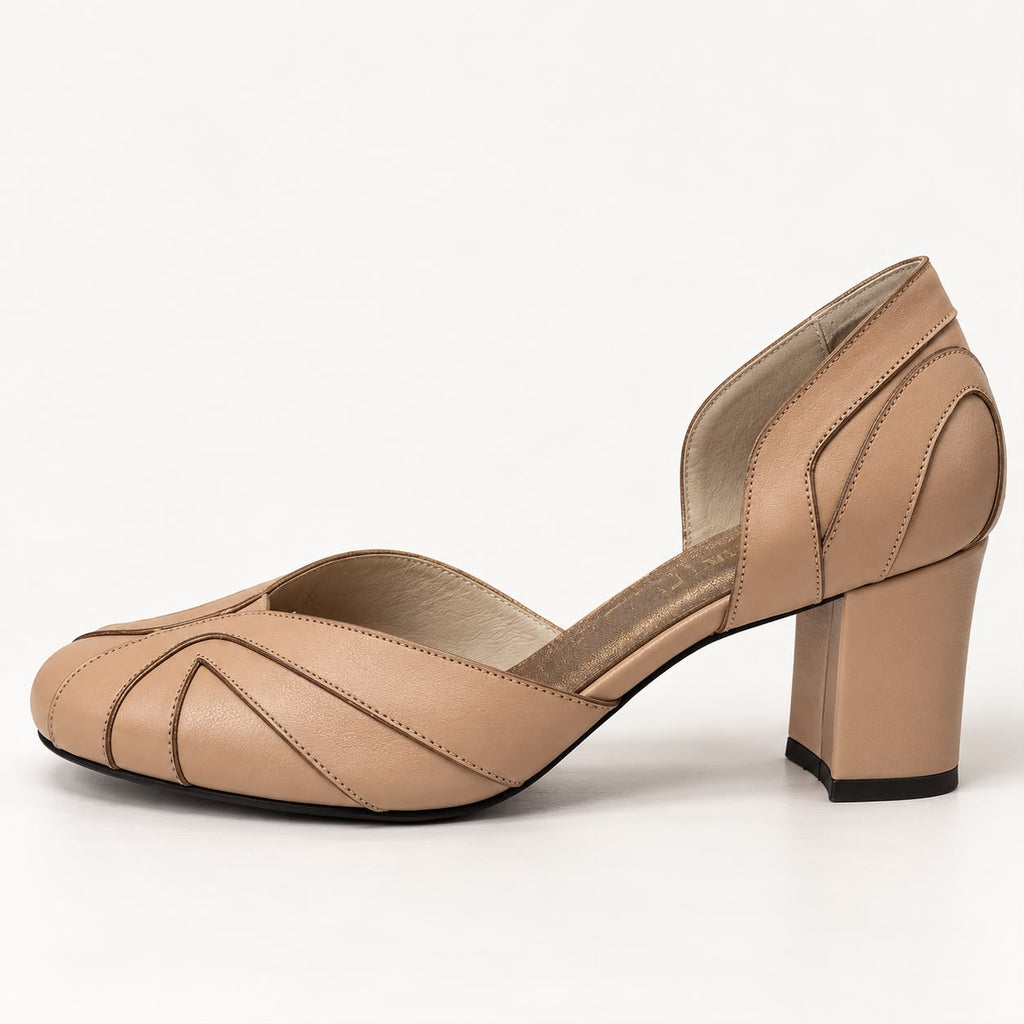 Scarpin Gaia — Couro nude com Detalhes em Ouro Velho