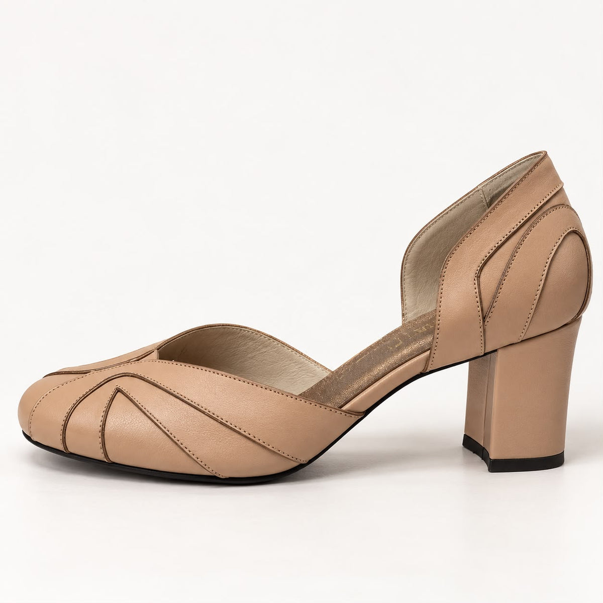 Scarpin Gaia — Couro nude com Detalhes em Ouro Velho