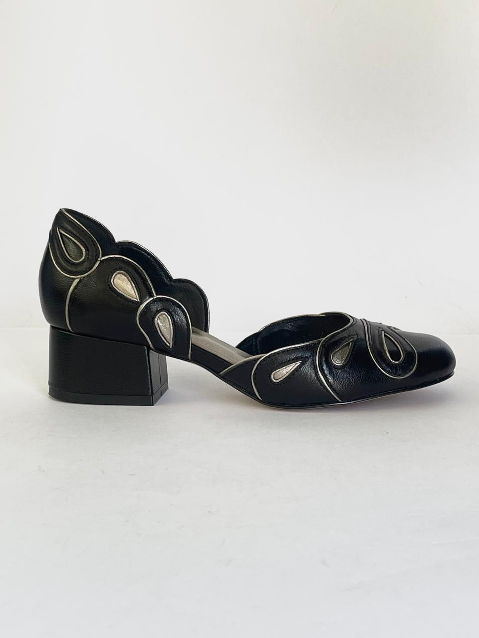Daisy Low-Heel Shoes Black