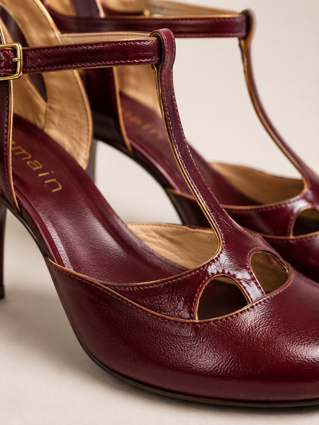 Sapato Gigi em Couro Legítimo Vinho - Detalhes Texturizados