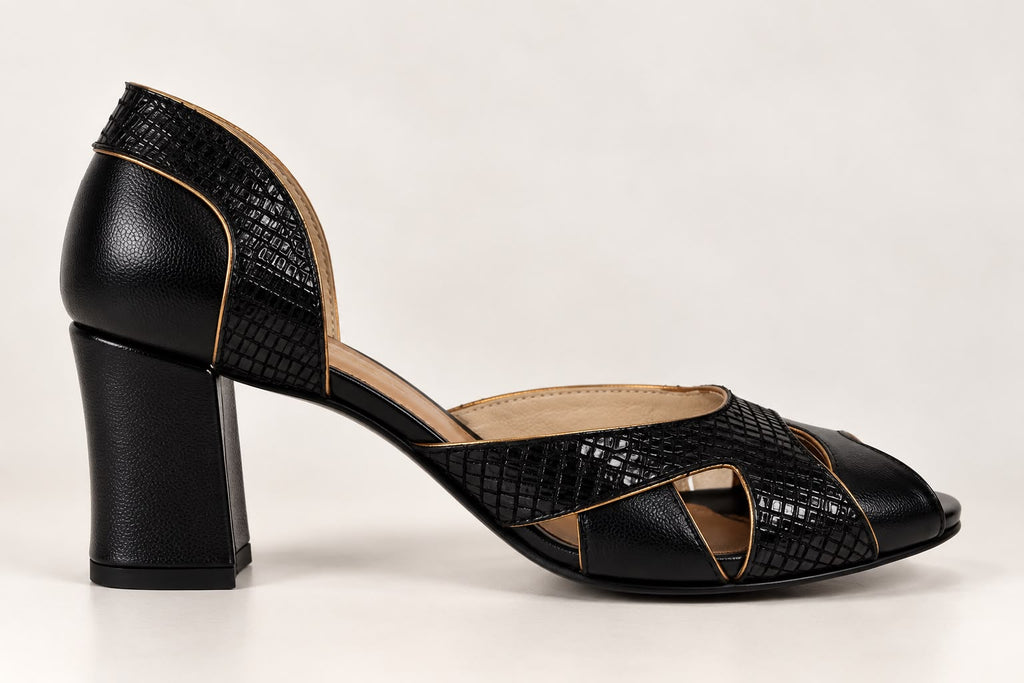Peep Toe Simone em Couro Legítimo Preto - Detalhes em Leazar